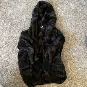 soft and comfortable camp sherpa